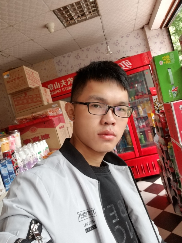 柒年的第一张照片--柘荣婚介网
