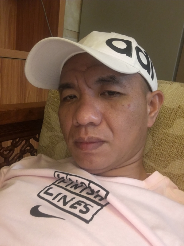 坚持到底的第一张照片--柘荣婚介网