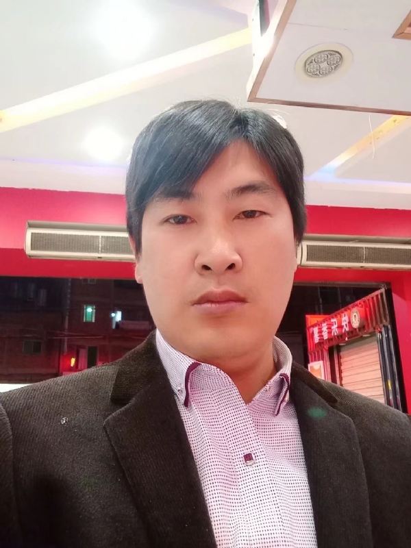 奔跑的第二张照片--柘荣婚介网