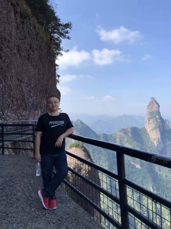 不杵于物的第一张照片--柘荣婚介网