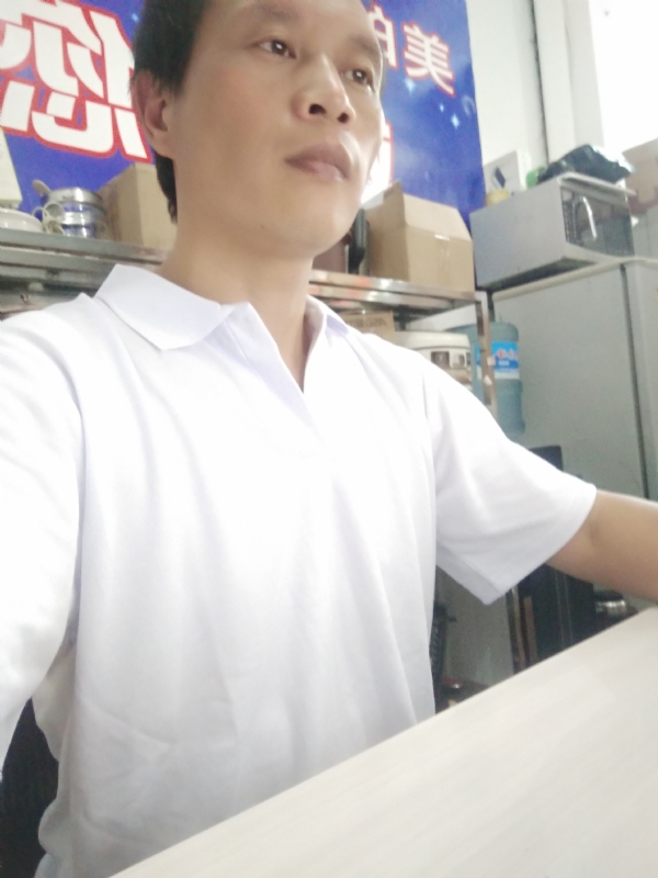 深蓝色的海的第一张照片--柘荣婚介网