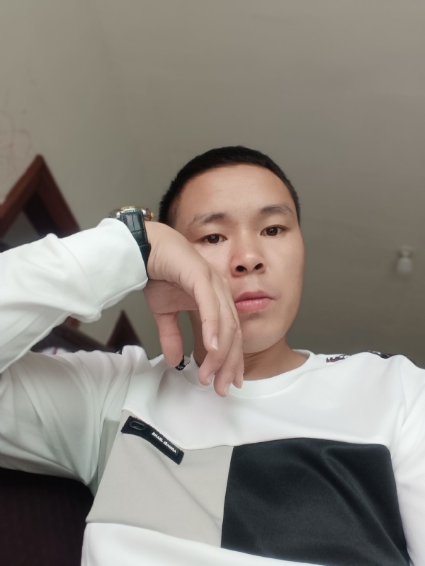 冷漠的第一张照片--柘荣婚介网
