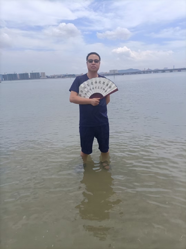 浪迹天涯的第一张照片--柘荣婚介网