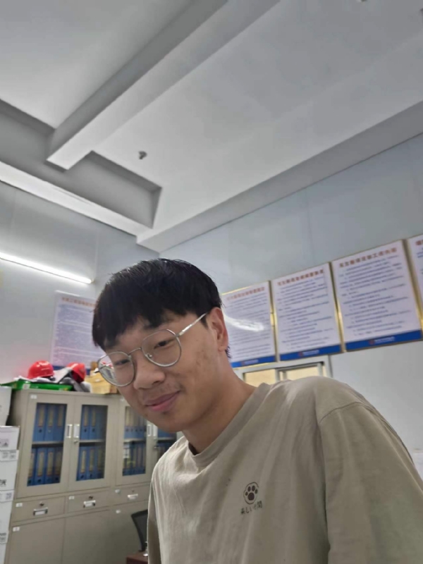 牛子弟的第一张照片--柘荣婚介网