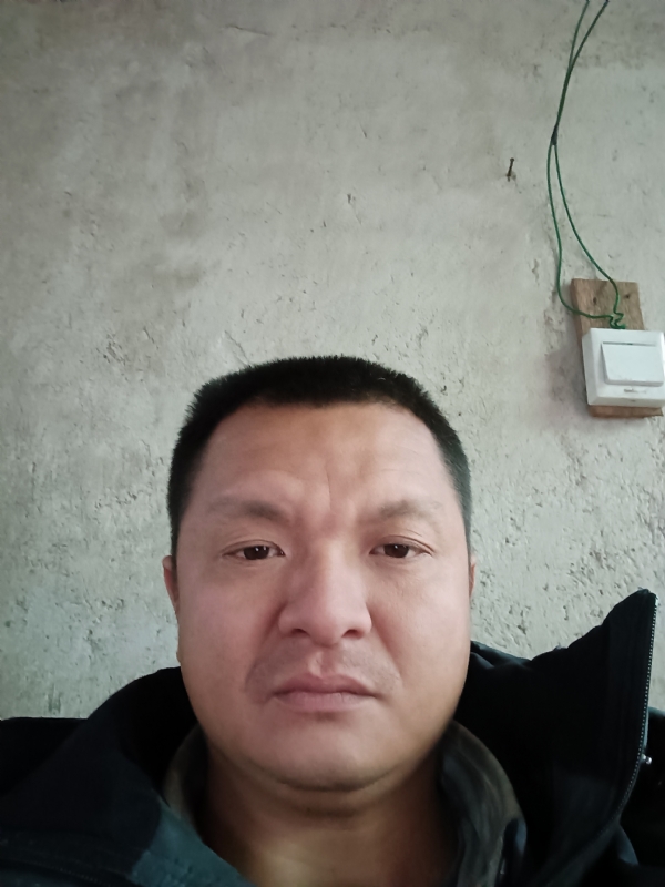 兰成龙的第三张照片--柘荣婚介网