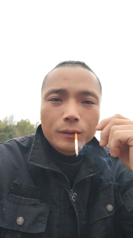 伯爵的第一张照片--柘荣婚介网